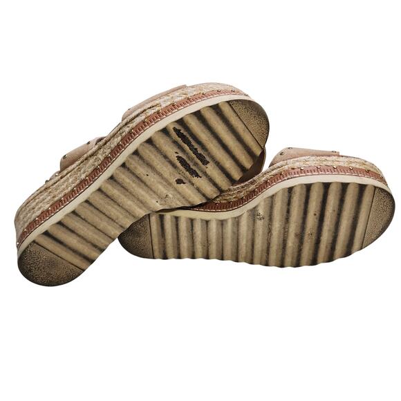 Vince Camuto Womens Marsa Platform Wedge Sandals Size 7.5 Tortilla Suede Studded - Picture 9 of 12